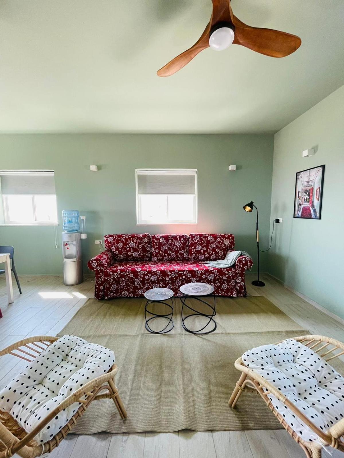 Apartamento בין הר ובין ים Avnat Exterior foto